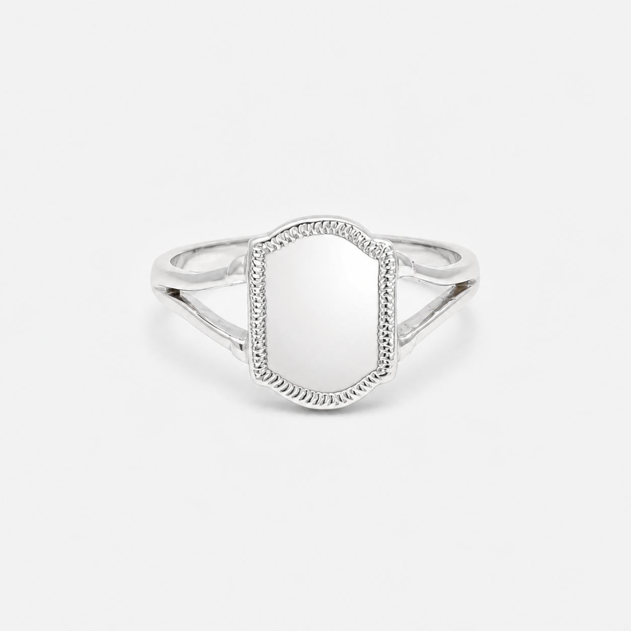 SILVER GIRLS SIGNET RING