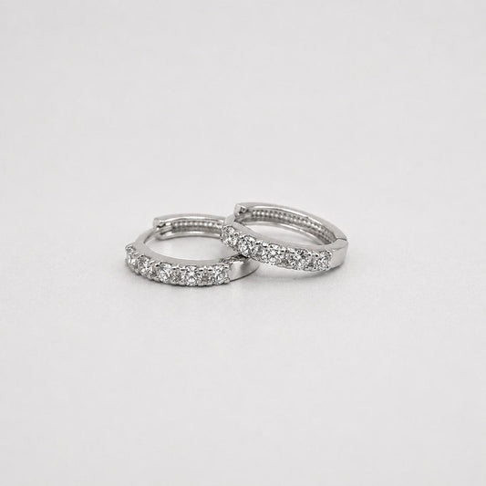 9CT WG 10MM LGD HUGGIES 10LD = 0.30CT