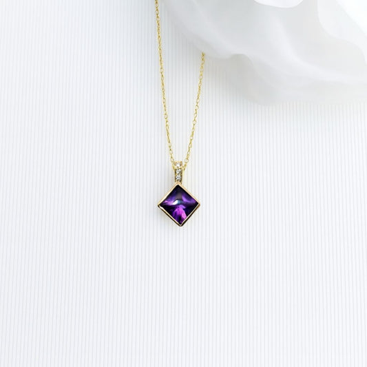 9ct yellow gold amethyst/diamond pendant