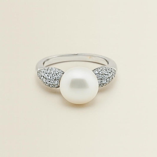 Silver cubic zirconia/pearl ring