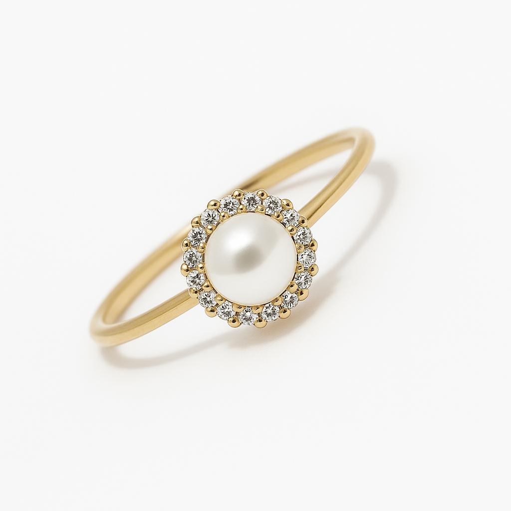 9ct Yellow gold  cubic zirconia/pearl ring