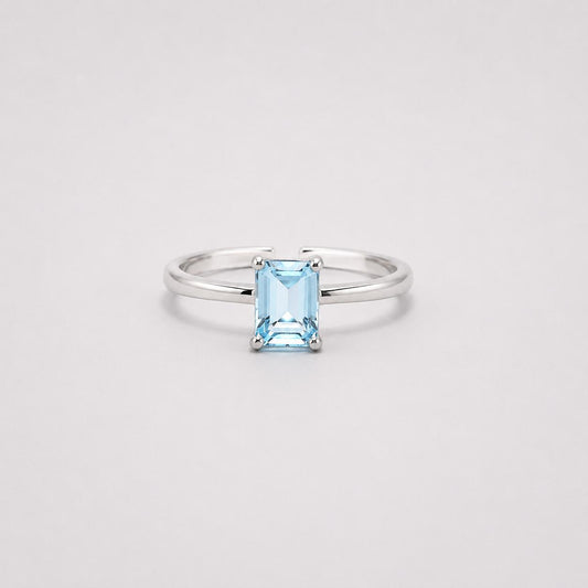 SILVER BLUE TOPAZ RING