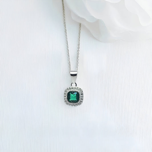 SILVER SQUARE GREEN/WHITE CUBIC ZIRCONIA NECKLACE